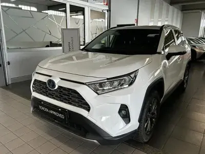 Usata Toyota RAV4 Hybrid 2022 Super white SUV