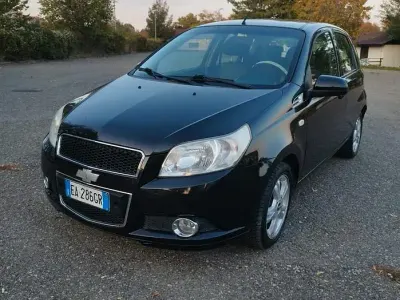 Usata Chevrolet Aveo LS 84 CV (61 kW) 2010 Nero Berlina