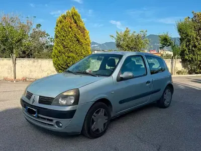 Usata Renault Clio 75 CV (55 kW) 2003 Grigio Utilitaria