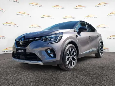 Usata Renault Captur Techno 143 CV (105 kW) 2023 Grigio SUV