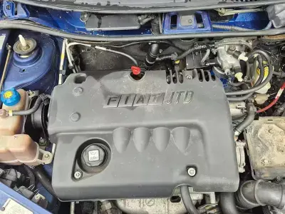 Usata Fiat Punto 86 CV (63 kW) 2003 Utilitaria
