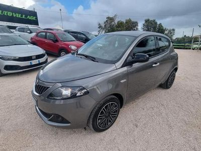 Usata Lancia Ypsilon S 69 CV (50 kW) 2022 Grigio Utilitaria