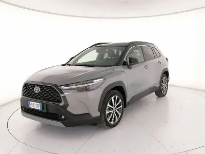 Usata Toyota Corolla Cross Lounge 199 CV (146 kW) 2023 Argento SUV