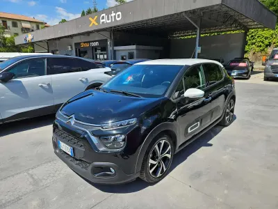 Usata Citroën C3 PureTech 110 CV (80 kW) 2022 Night black Utilitaria