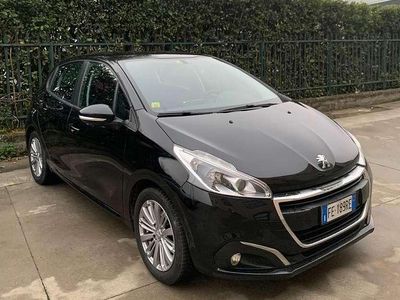 Usata Peugeot 208 Allure 75 CV (55 kW) 2016 Utilitaria