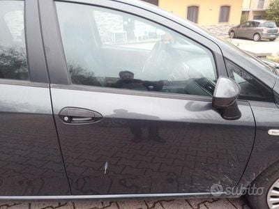 Usata Fiat Grande Punto 75 CV (55 kW) 2009 Grigio Utilitaria