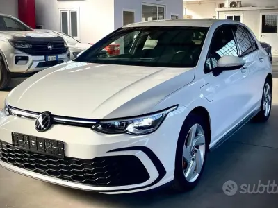 Usata VW Golf VIII GTE 150 CV (110 kW) 2021 Bianco Berlina