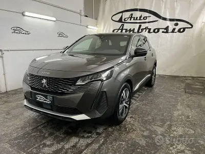 Usata Peugeot 3008 Allure 131 CV (96 kW) 2024 Grigio SUV