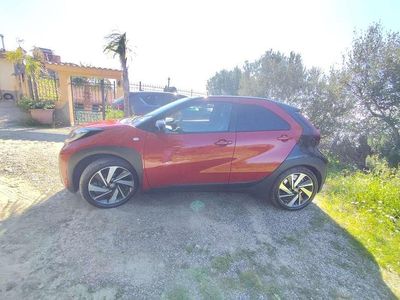 Usata Toyota Aygo X 72 CV (52 kW) 2024 Rosso SUV