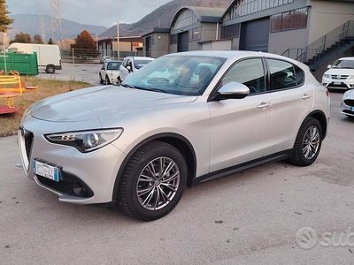 Usata Alfa Romeo Stelvio Business 160 CV (117 kW) 2019 Grigio SUV