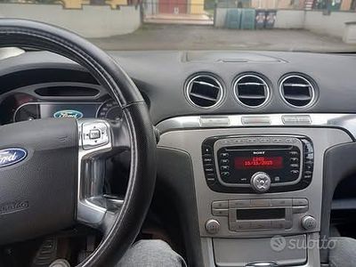 Usata 2009 Ford S-MAX S Monovolume | 3500 €