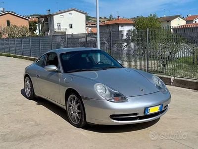 Usata Porsche 911 Carrera 4 300 CV (220 kW) 1999 Argento Coupé