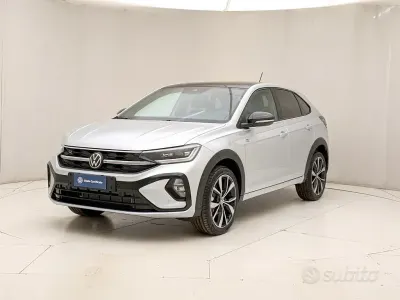 Nuova VW Taigo R-line 116 CV (85 kW) 2026 Reflex silver metallizzato ner SUV