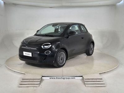 Usata Fiat 500e La Prima 86 kW (118 CV) 2022 Nero Utilitaria