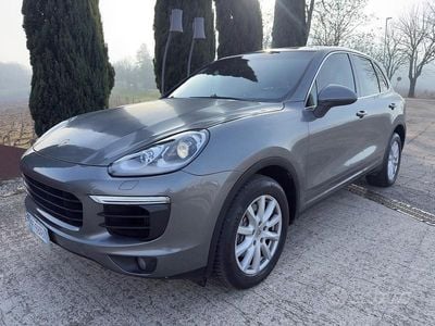 Grigio Usata 2017 Porsche Cayenne Platinum Edition SUV | 27.000 € (Ottimo prezzo)