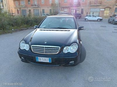 Usata Mercedes C220 122 CV (89 kW) 2004