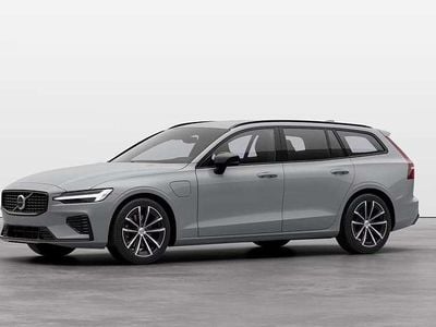 Nuova Volvo V60 Ultra 349 CV (256 kW) 2025 Grigio Station wagon