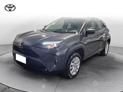 Usata Toyota Yaris Cross Active 116 CV (85 kW) 2025 Grigio SUV