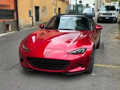 Usata Mazda MX5 184 CV (135 kW) 2024 Rosso Cabrio