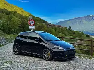 Usata Abarth Punto Evo 165 CV (121 kW) 2014 Nero Utilitaria