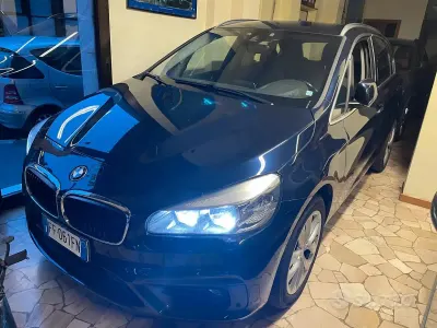 Usata BMW 216 Active Tourer Sport Line 116 CV (85 kW) 2016 Blu Monovolume
