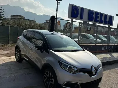 Usata Renault Captur 90 CV (66 kW) 2016 Nero SUV