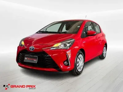 Usata Toyota Yaris Hybrid Active 101 CV (74 kW) 2017 Rosso Berlina