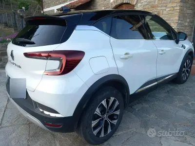 Usata Renault Captur Techno 91 CV (66 kW) 2023 Bianco SUV