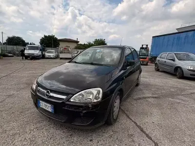 Usata Opel Corsa Cosmo 80 CV (58 kW) 2005 Nero Utilitaria