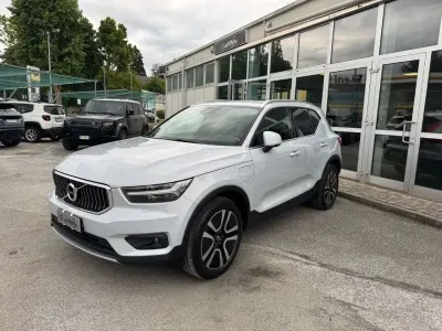 Usata Volvo XC40 129 CV (94 kW) 2022 Grigio SUV
