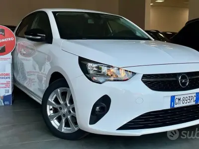 Usata Opel Corsa Design & Tech 102 CV (75 kW) 2023 Bianco Utilitaria