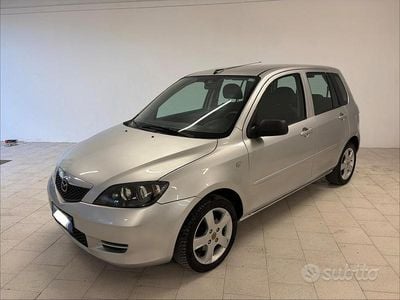 Usata Mazda 2 68 CV (50 kW) 2007 Grigio Utilitaria