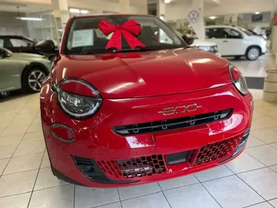 Usata Fiat 600 136 CV (100 kW) 2025 Bianco SUV