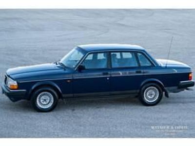 Usata Volvo 240 131 CV (96 kW) 1992 Blu Berlina