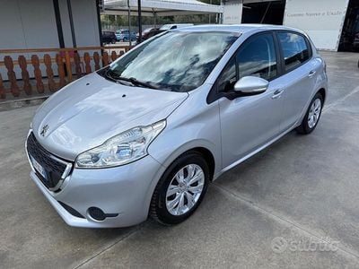 Usata Peugeot 208 Access 68 CV (50 kW) 2013 Nero Utilitaria