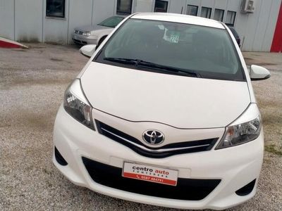 usata Toyota Yaris 1.0 3 porte