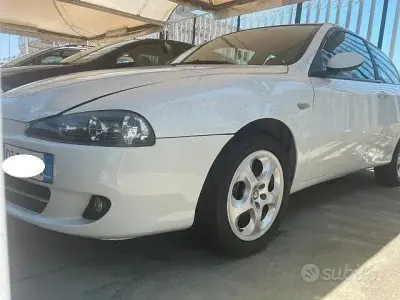 Usata Alfa Romeo 147 120 CV (88 kW) 2009 Bianco Utilitaria