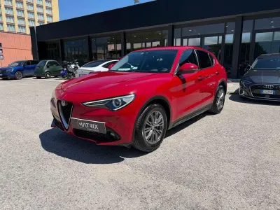 Usata Alfa Romeo Stelvio Business 179 CV (131 kW) 2018 Rosso SUV