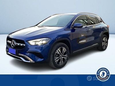 Blu metallizzato Usata 2024 Mercedes GLA180 Advanced SUV | 38.900 € (Buon prezzo)