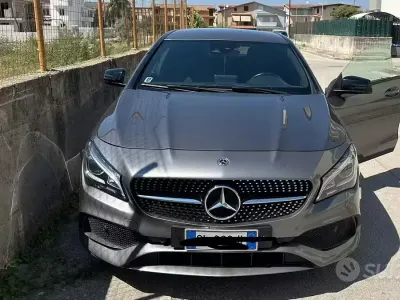 Usata Mercedes CLA180 122 CV (89 kW) 2022 Grigio Coupé