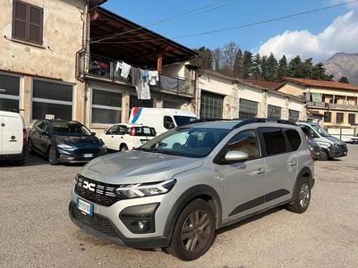 Usata Dacia Jogger Essentiel 110 CV (80 kW) 2023 Grigio Monovolume
