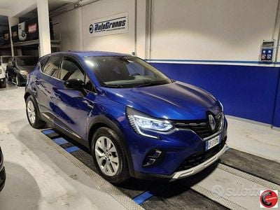 Usata Renault Captur Intens 100 CV (73 kW) 2021 Blu SUV