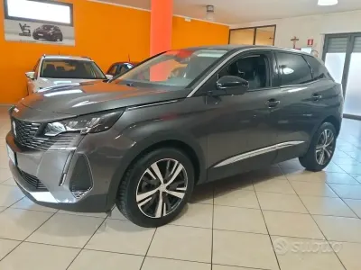 Gebraucht Peugeot 3008 Allure 131 PS (96 kW) 2022 Grau SUV