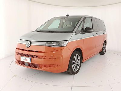 Begagnad VW Multivan Style 2023 Silver Minibuss