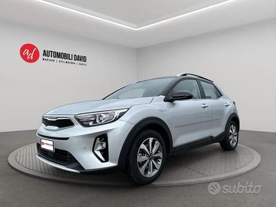 Usata Kia Stonic Style 84 CV (61 kW) 2022 Grigio SUV