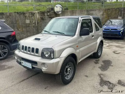 Usata Suzuki Jimny 65 CV (47 kW) 2005 Argento SUV