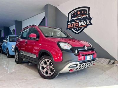 Begagnad Fiat Panda Cross Cross 80 HK (58 kW) 2015 Röd Halvkombi