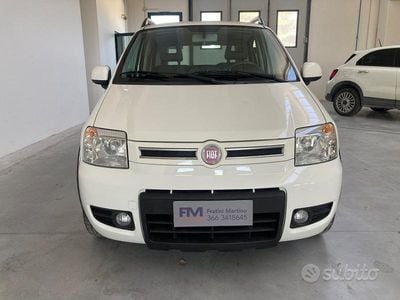 Usata Fiat Panda Climbing 77 CV (56 kW) 2011 Bianco Utilitaria