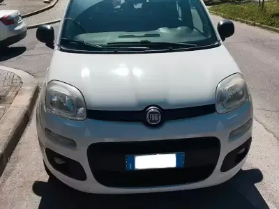 Usata Fiat Panda Lounge 85 CV (62 kW) 2015 Bianco Utilitaria