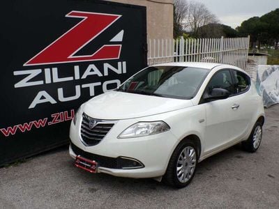 Usata Lancia Ypsilon 95 CV (69 kW) 2012 Bianco Utilitaria